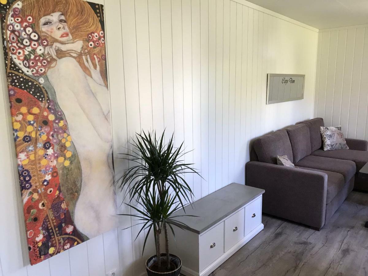 Ola Bua Near The Atlantic Road Apartment Lyngstad Bagian luar foto