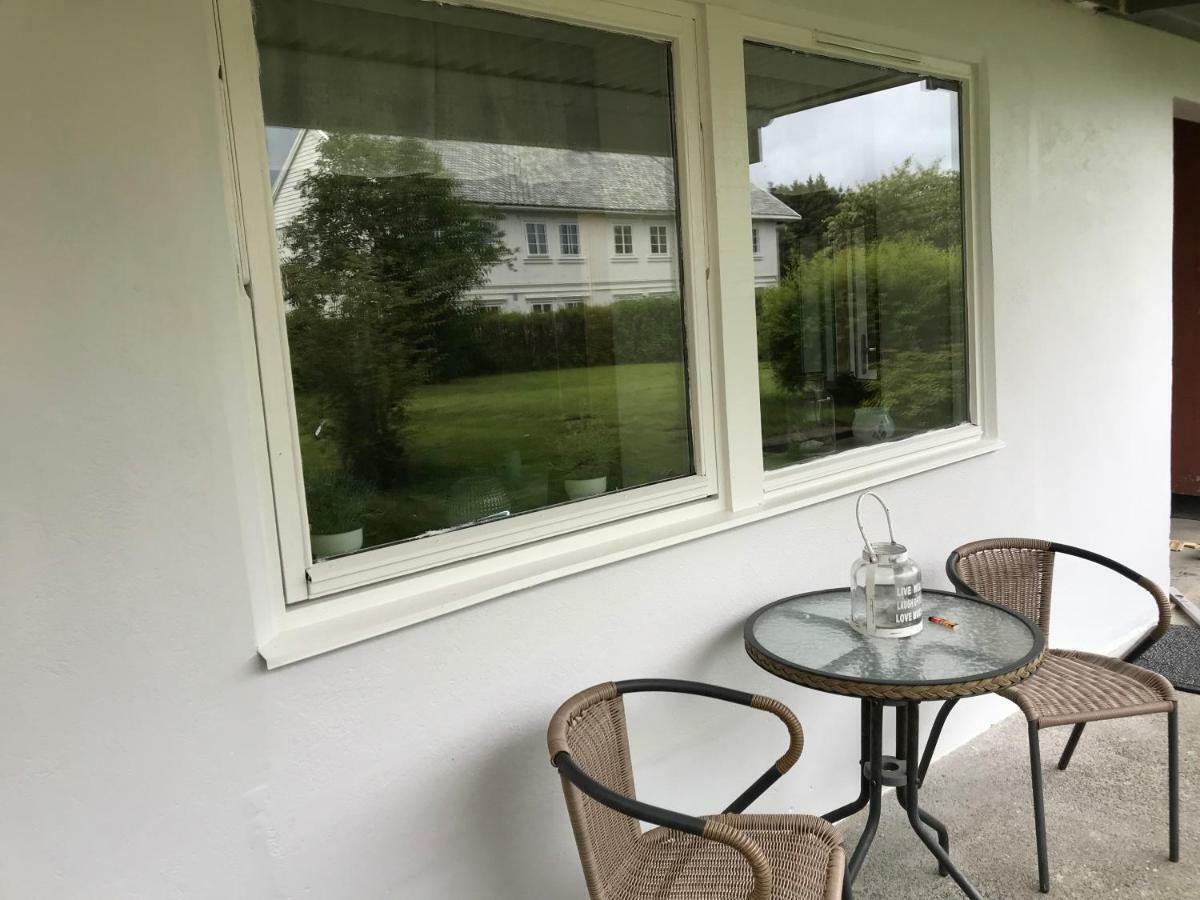 Ola Bua Near The Atlantic Road Apartment Lyngstad Bagian luar foto