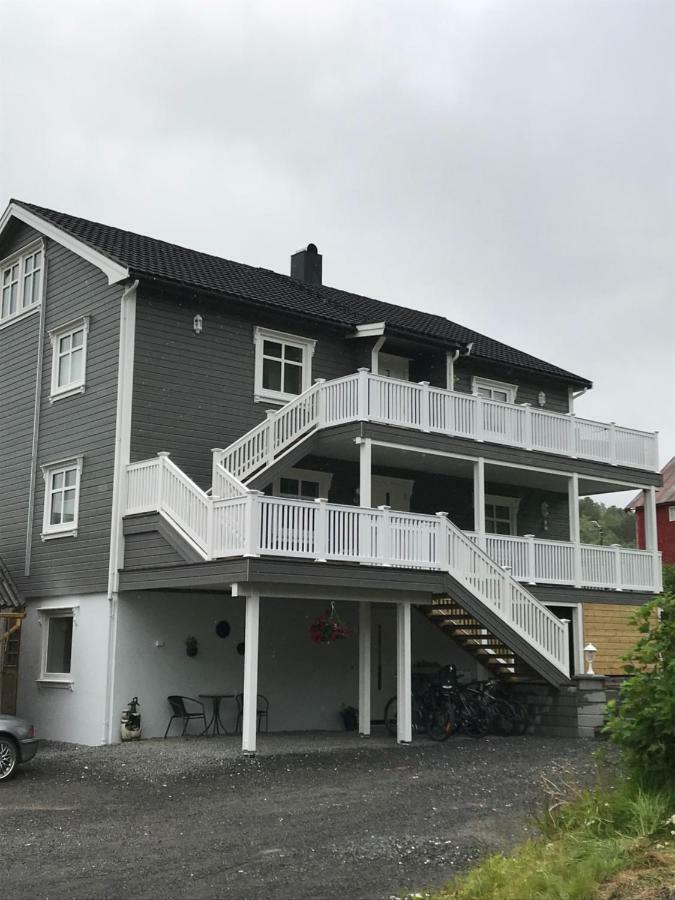 Ola Bua Near The Atlantic Road Apartment Lyngstad Bagian luar foto