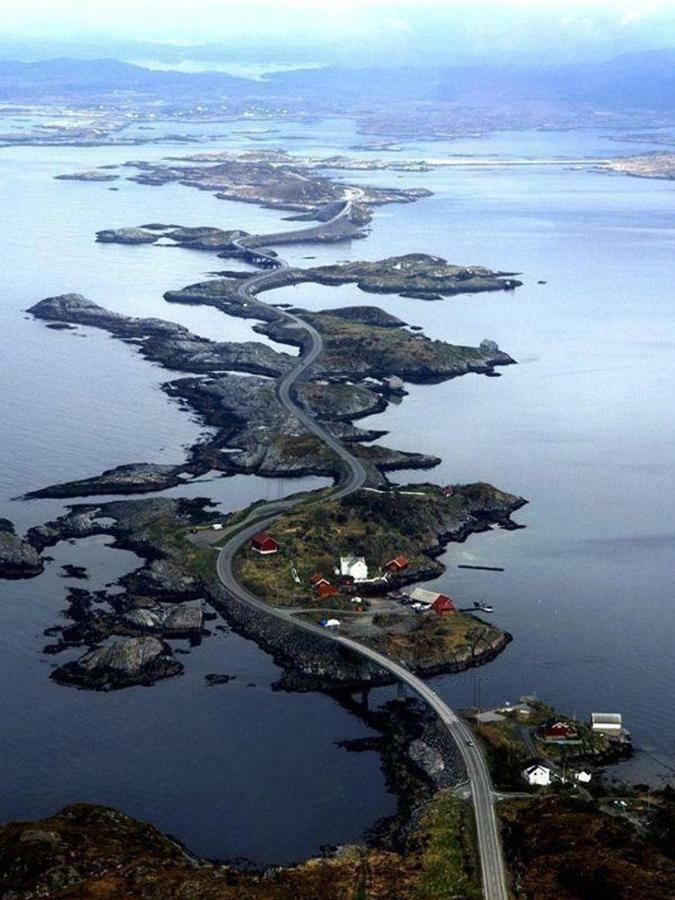 Ola Bua Near The Atlantic Road Apartment Lyngstad Bagian luar foto