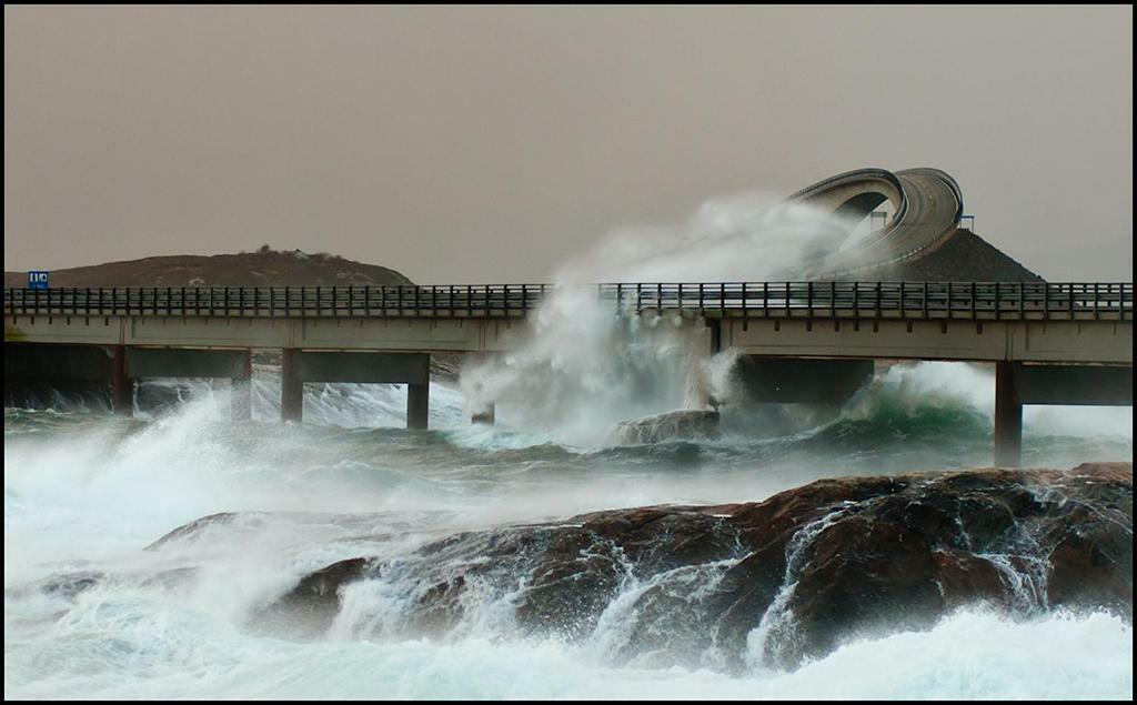 Ola Bua Near The Atlantic Road Apartment Lyngstad Bagian luar foto