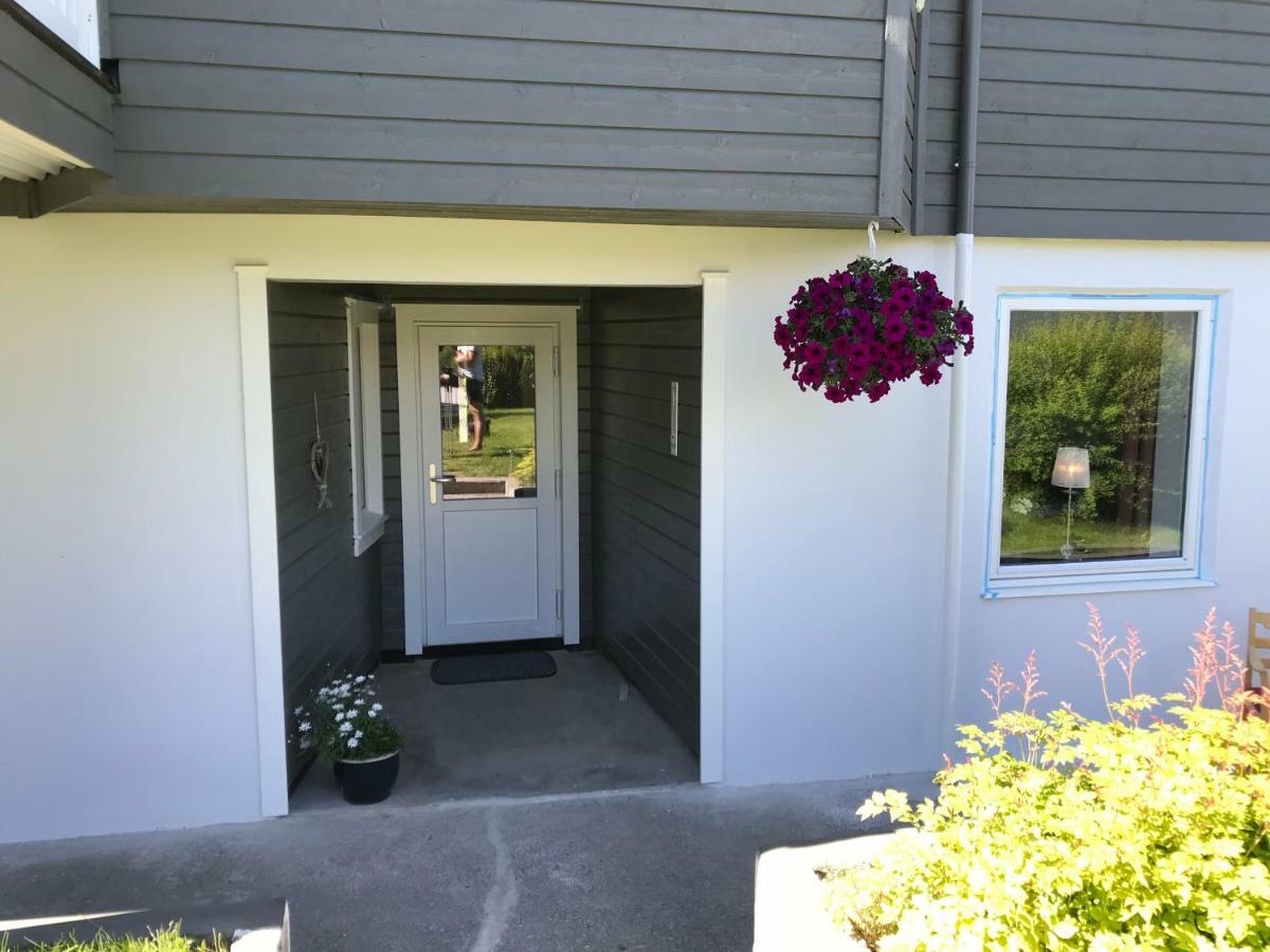 Ola Bua Near The Atlantic Road Apartment Lyngstad Bagian luar foto